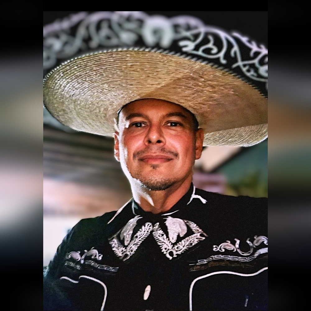 Meet your Posher, Roberto